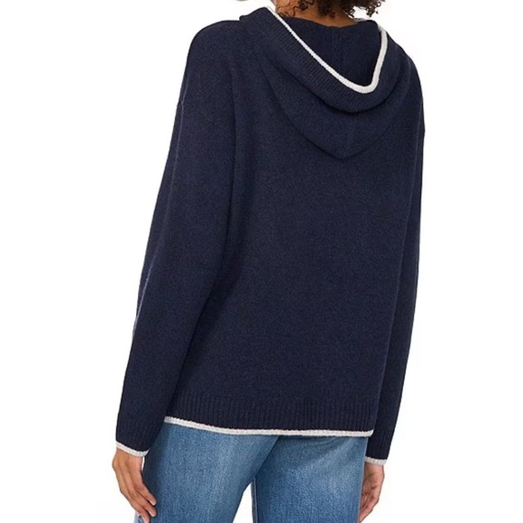 Vince Camuto
Knit Crew Neck Long Sleeve Contrast Trim Hoodie - Picture 3 of 4
